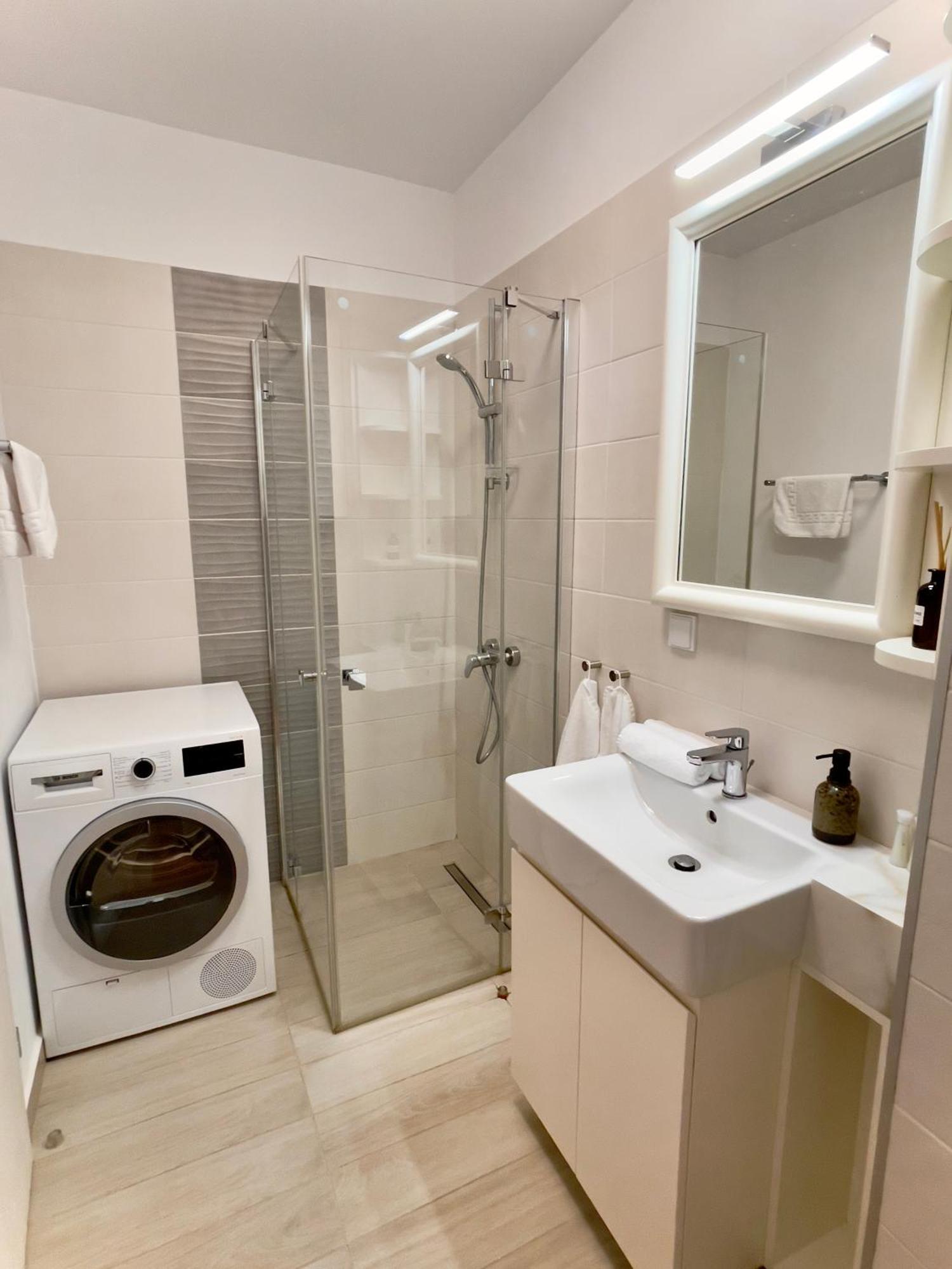Piazza Vista - Granvia Park Apartment Букурещ Екстериор снимка