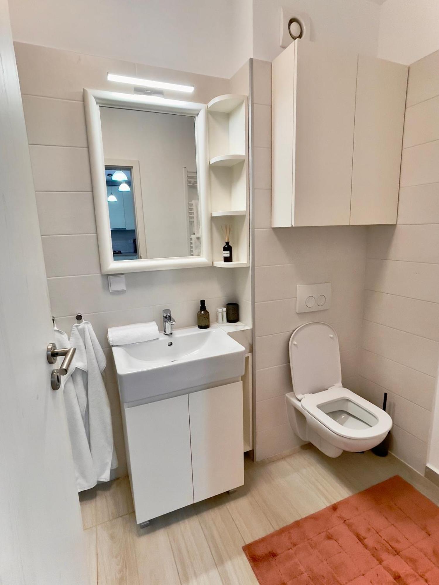 Piazza Vista - Granvia Park Apartment Букурещ Екстериор снимка